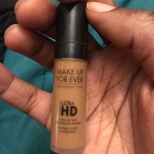 makeup forever ultra HD FOUNDATION